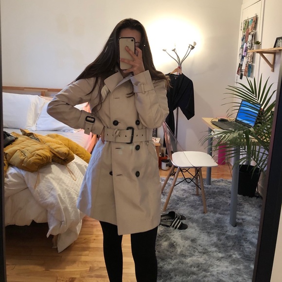 Spring coat. - Picture 3 of 4